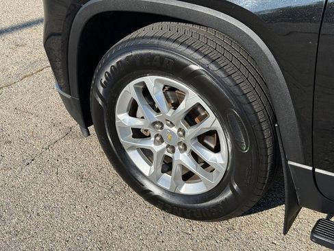 Used 2019 Chevrolet Traverse LT image 10