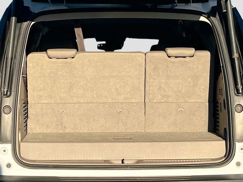 Used 2020 GMC Yukon SLT w/ HD Trailering Package image 26