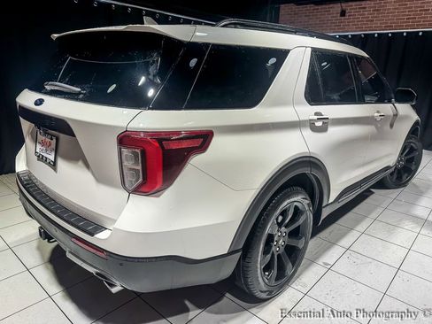 Used 2022 Ford Explorer ST-Line w/ Class IV Trailer Tow Package image 11