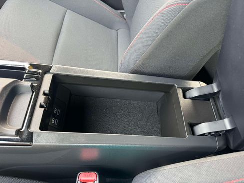 Certified 2024 Toyota Prius Prime FWD image 40