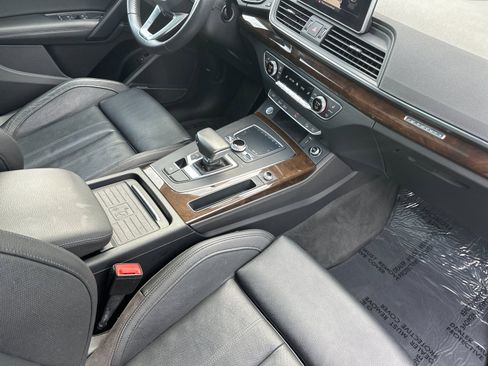 Used 2019 Audi Q5 2.0T Premium Plus w/ Premium Plus Package image 16