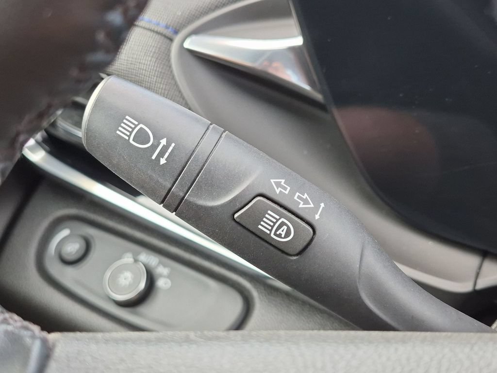 Used 2024 Buick Envista Sport Touring w/ Convenience I Package FWD image 20