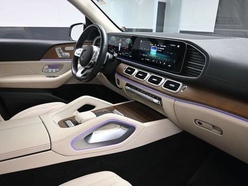 Used 2023 Mercedes-Benz GLS 450 4MATIC image 33