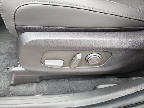 New 2026 Kia Carnival SX FWD image 17