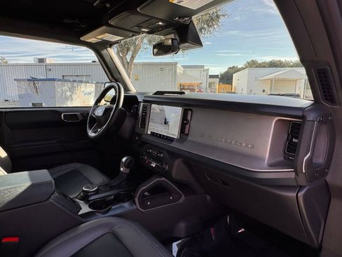 Used 2024 Ford Bronco Outer Banks image 30