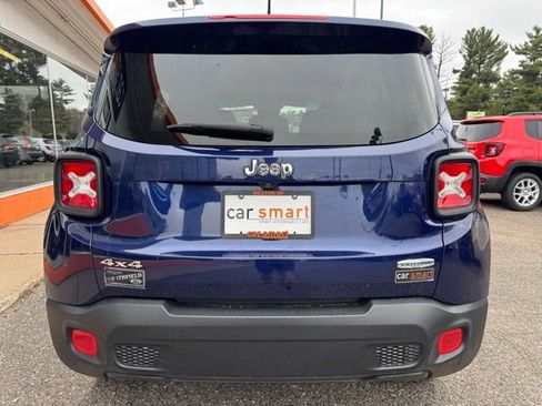 Used 2017 Jeep Renegade Latitude w/ Cold Weather Group AWD/4WD image 6