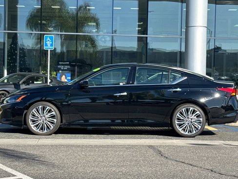 Used 2024 Nissan Altima 2.5 SL image 7