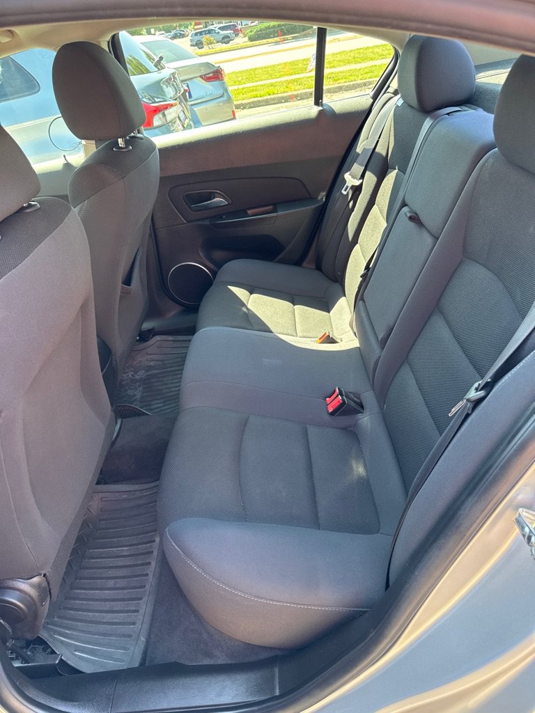 Used 2016 Chevrolet Cruze LT w/ Sun And Sound Package FWD image 7