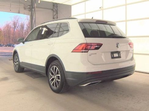 Used 2019 Volkswagen Tiguan SE w/ Panoramic Sunroof Package image 5