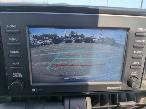 Used 2021 Toyota RAV4 XLE AWD/4WD image 12