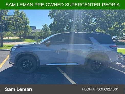 Used 2024 Nissan Pathfinder Platinum AWD/4WD image 6
