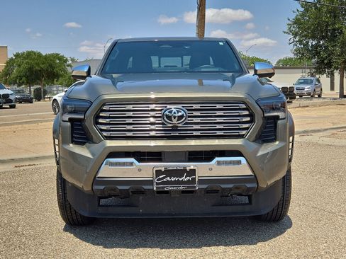 Used 2025 Toyota Tacoma Limited AWD/4WD image 10