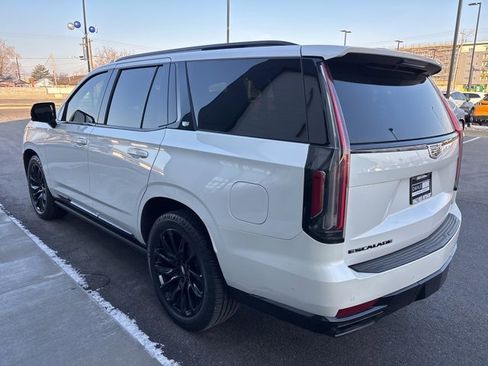 Used 2021 Cadillac Escalade Sport w/ Driver Assist Tech Package image 5