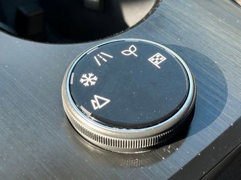 Certified 2023 Nissan Rogue S image 37