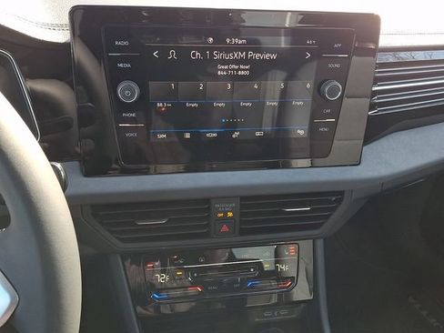 New 2026 Volkswagen Jetta SE image 9