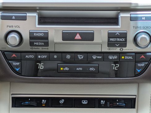 Used 2017 Lexus ES 350 w/ Luxury Package FWD image 16
