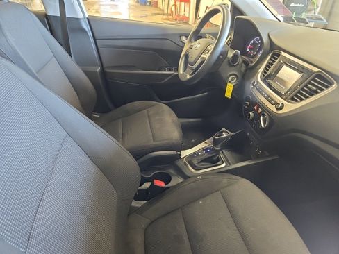 Used 2019 Hyundai Accent SE FWD image 13
