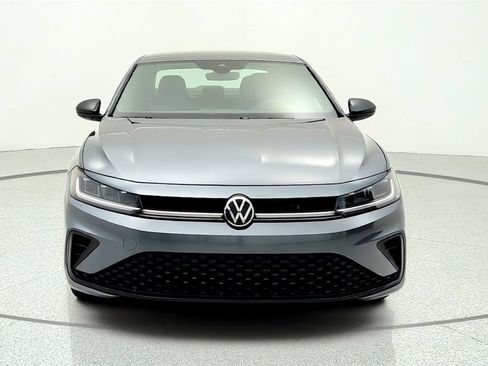 Used 2025 Volkswagen Jetta Sport FWD image 2
