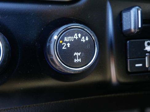 Used 2017 GMC Yukon SLT w/ HD Trailering Package image 23