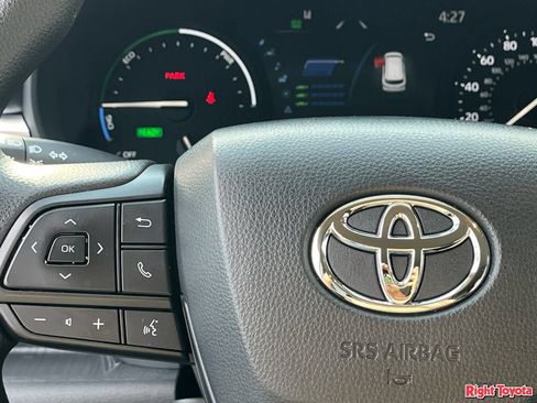 Certified 2026 Toyota Sienna LE FWD image 23