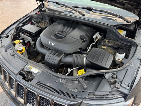 Used 2015 Jeep Grand Cherokee Overland AWD/4WD image 24