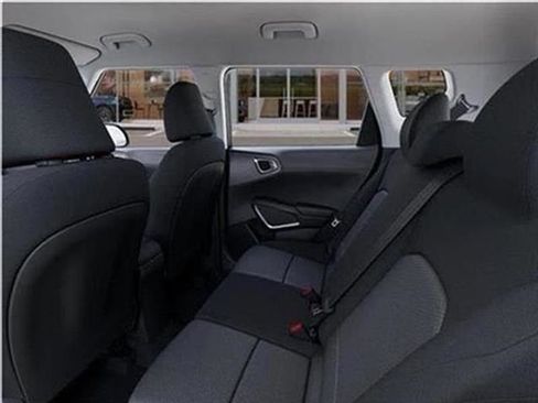 New 2025 Kia Soul LX image 30
