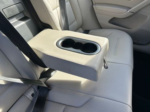 Used 2015 Volkswagen e-Golf SEL Premium image 48