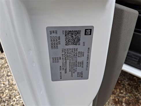 New 2025 Chevrolet Express 3500 LS image 16