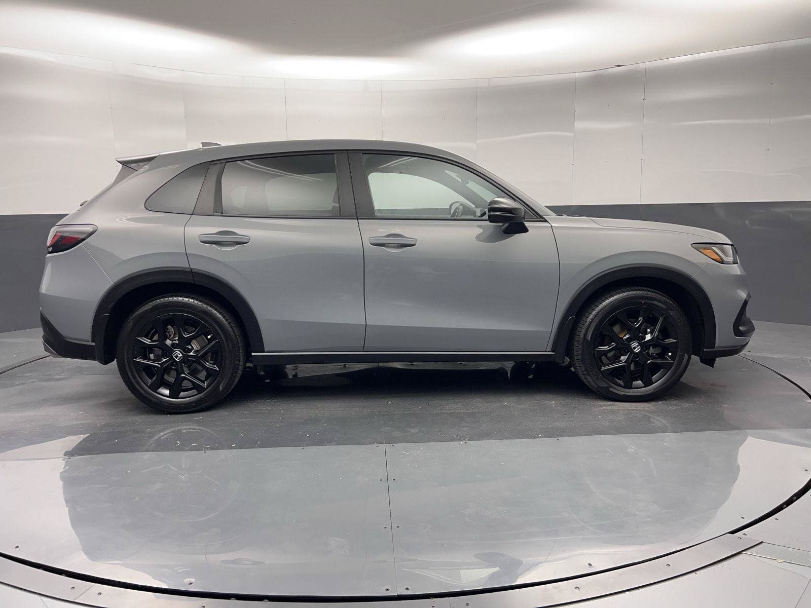 Certified 2025 Honda HR-V Sport image 34