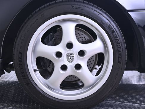 Used 1995 Porsche 911 Carrera RWD image 12