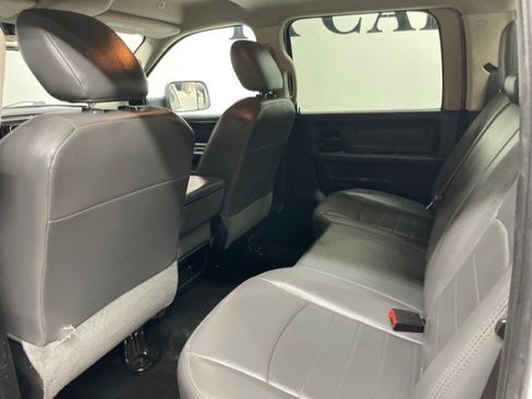 Used 2018 RAM 3500 Tradesman image 34