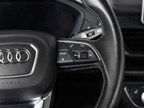 Used 2018 Audi SQ5 Premium Plus w/ Navigation Package image 30