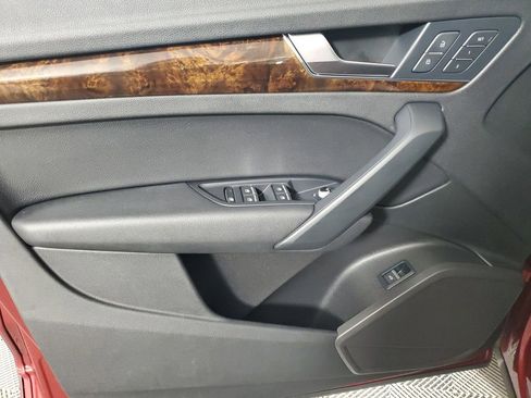 Used 2018 Audi Q5 2.0T Premium Plus w/ Premium Plus Package image 19