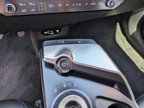 Certified 2025 Kia EV6 Light RWD image 20