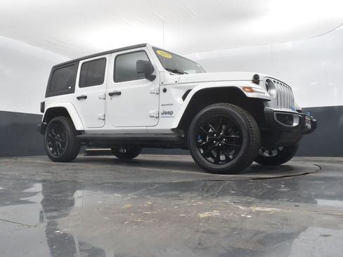 Used 2023 Jeep Wrangler Unlimited Sahara image 38