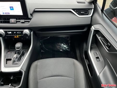 Certified 2023 Toyota RAV4 LE AWD/4WD image 19