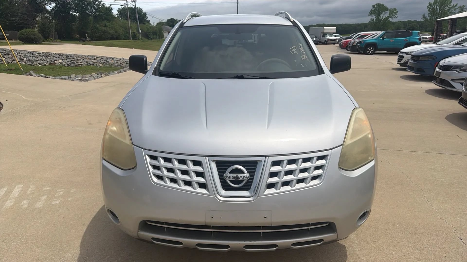 Used 2010 Nissan Rogue SL FWD image 2