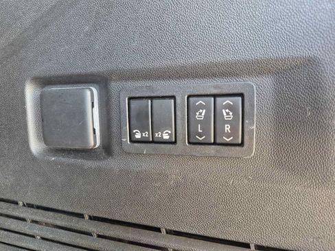 Used 2021 Chevrolet Tahoe RST w/ Luxury Package AWD/4WD image 7
