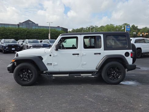 Used 2020 Jeep Wrangler Unlimited Sport AWD/4WD image 3