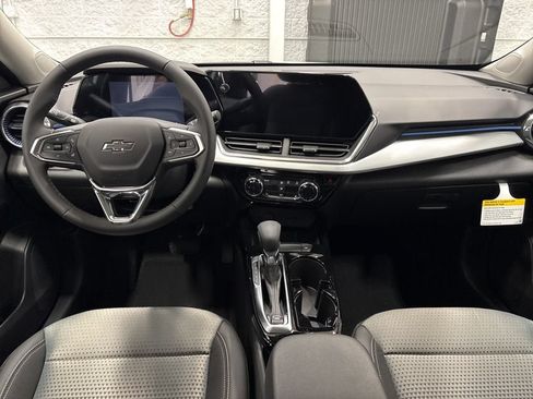 New 2026 Chevrolet Trax LT w/ Driver Confidence Package FWD image 12