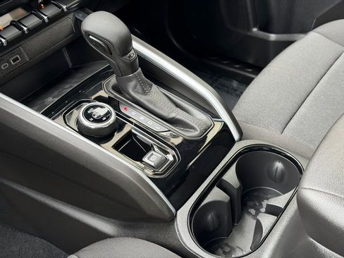 Used 2024 Chevrolet Colorado Trail Boss w/ Technology Package image 15