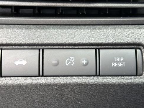 Certified 2025 Nissan Altima 2.5 S FWD image 12