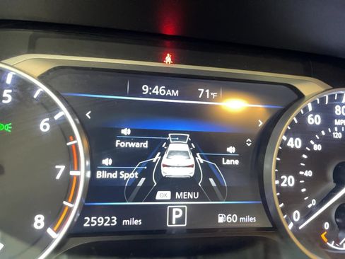 Used 2023 Nissan Sentra SV FWD image 8