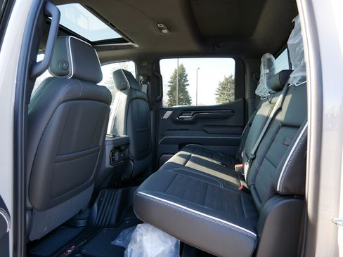 New 2026 GMC Sierra 1500 AT4X w/ LPO, Black Badging Package image 12