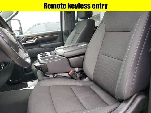 Used 2024 Chevrolet Silverado 2500 LT image 23