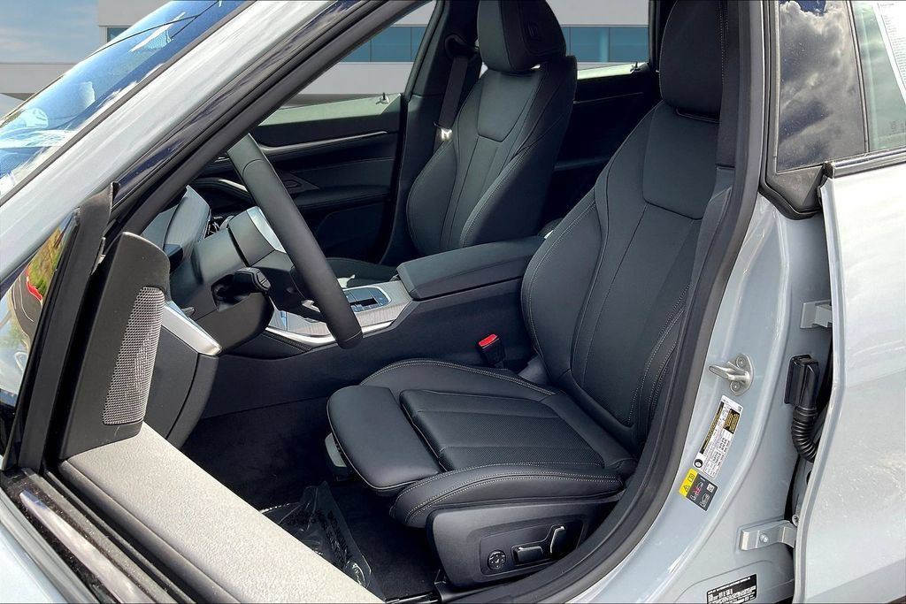 Used 2026 BMW i4 xDrive40i w/ M Sport Package AWD/4WD image 21
