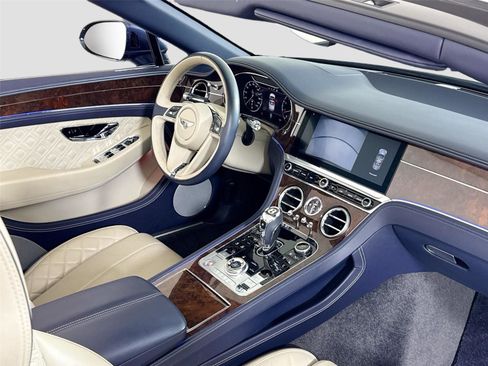 Used 2020 Bentley Continental GT image 20
