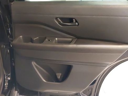 Used 2025 Nissan Pathfinder Rock Creek AWD/4WD image 36
