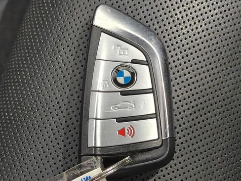Used 2021 BMW X5 xDrive40i w/ Premium Package 2 AWD/4WD image 19