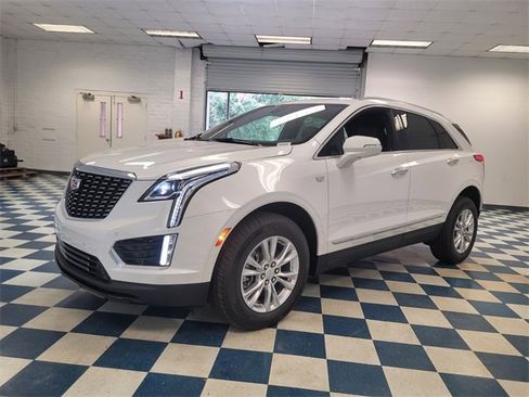 New 2026 Cadillac XT5 Luxury w/ LPO, Floor Liner Package image 3